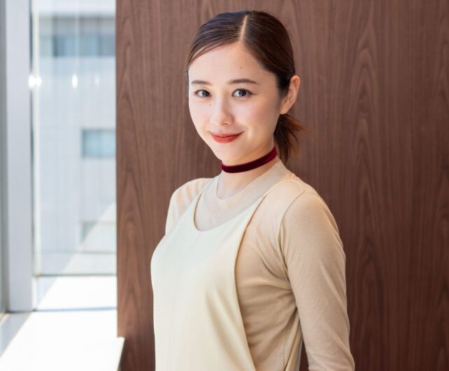 堀田真由さん