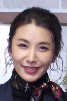 鈴木紗理奈さん