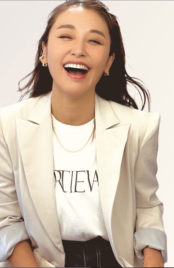 鈴木紗理奈さん